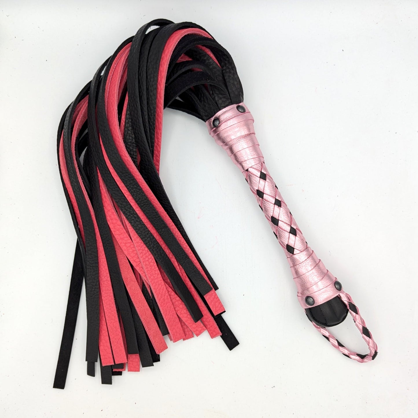 Flogger de piel de toro - Flogger de cuero - Personalizado por encargo