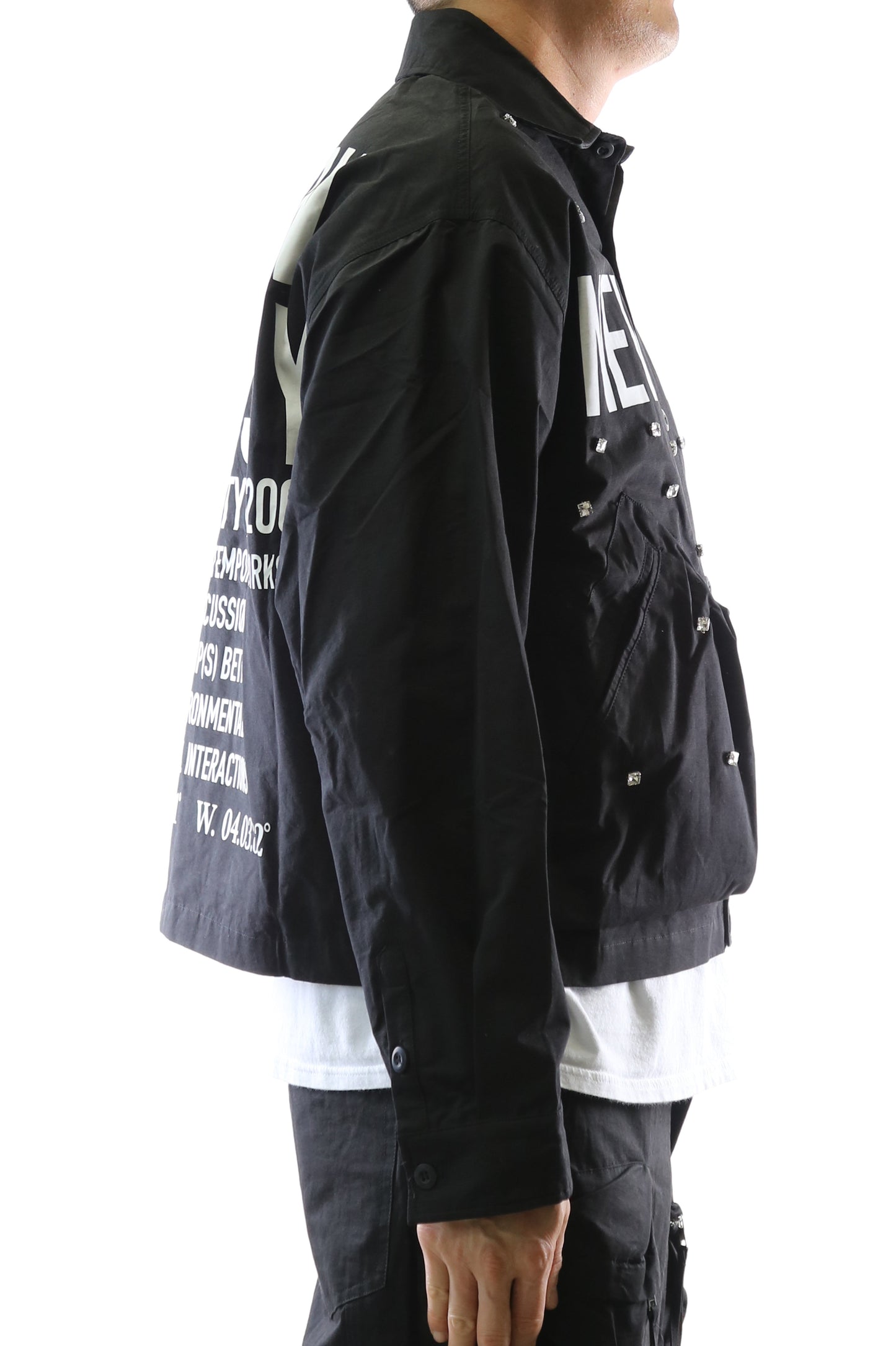 Chaqueta corta VUSE de nailon combinado y sarga