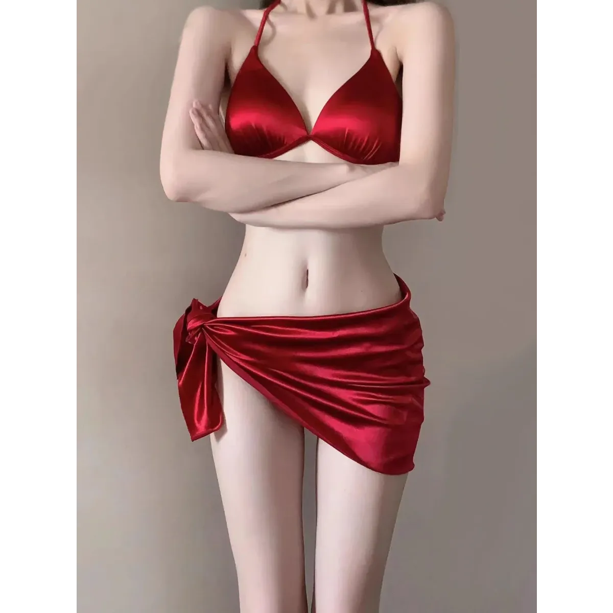 Conjunto de bikini halter de satén – Traje de baño coreano de 3 piezas con falda