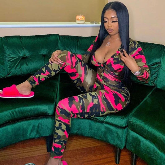 Pijama sexy de una pieza con cuello en V y estampado de camuflaje