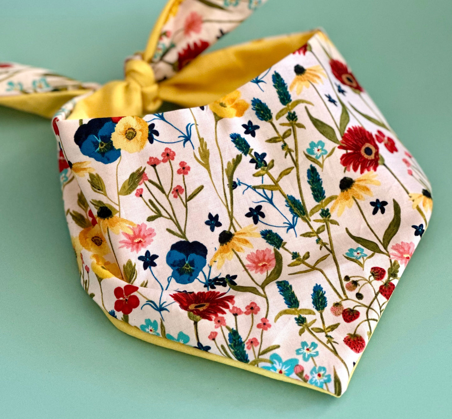 Bandana para perro con flores de primavera, recién llegadas