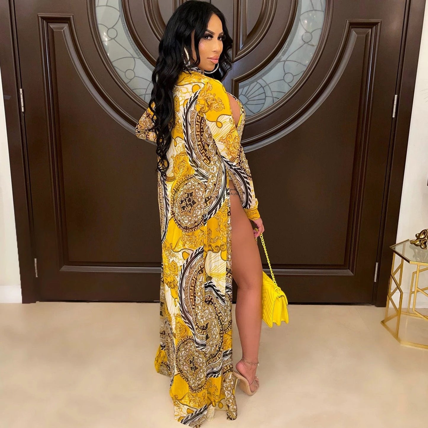 Conjunto de traje de baño de una pieza con mangas largas
