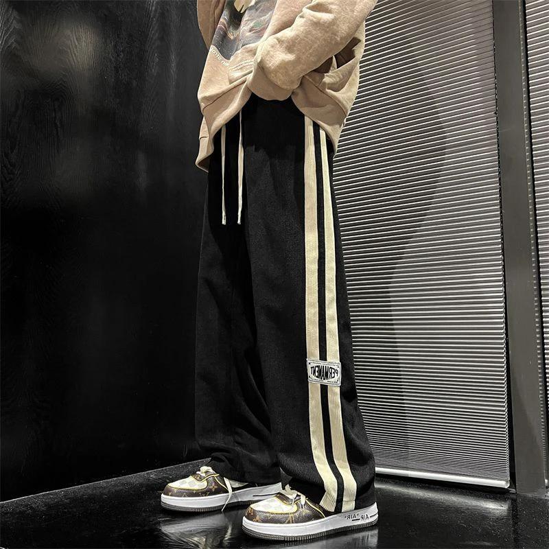 Pantalones anchos y holgados para hombre