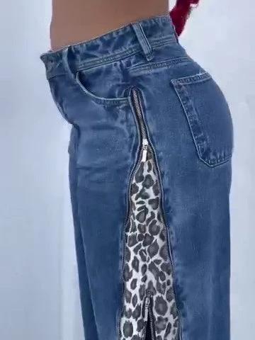Vaqueros con cremallera y estampado de leopardo