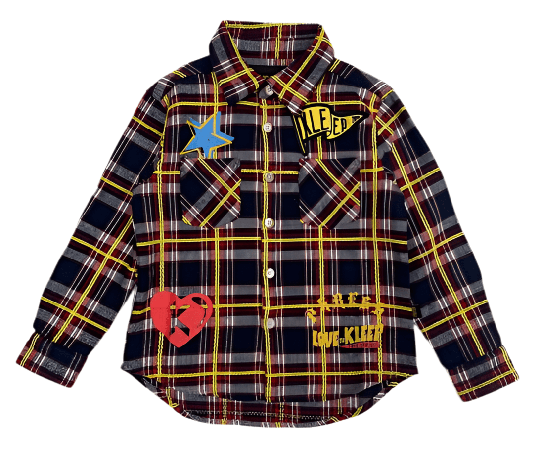 Camisa de franela premium de peso medio para niños NOVA con bordados intensos, parches y estampados.