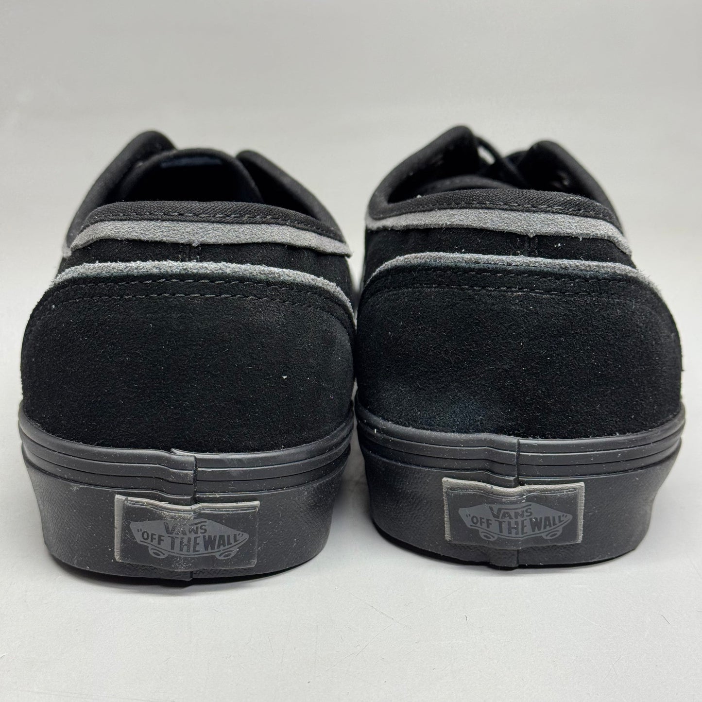 Zapatillas VANS Authentic Sliver para hombre, talla 13.0, color negro/gris VN000D6DDE2