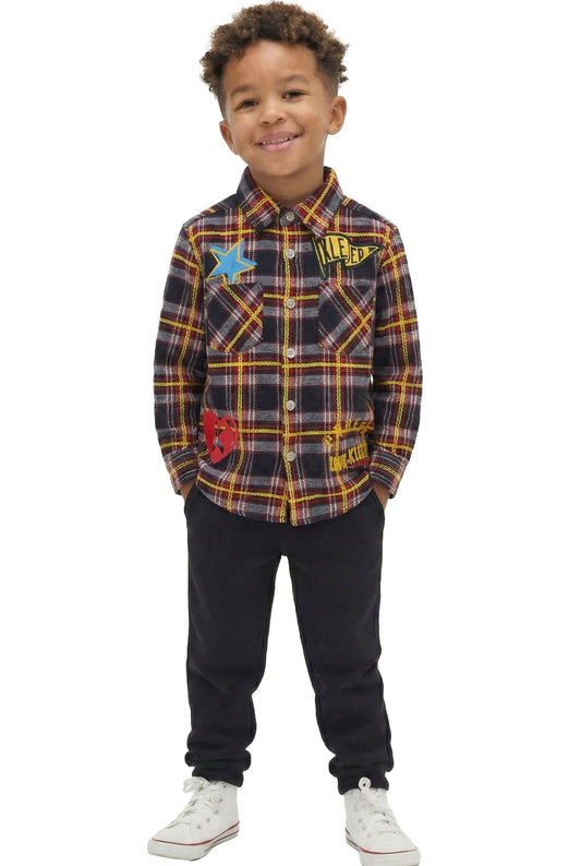 Camisa de franela premium de peso medio para niños NOVA con bordados intensos, parches y estampados.