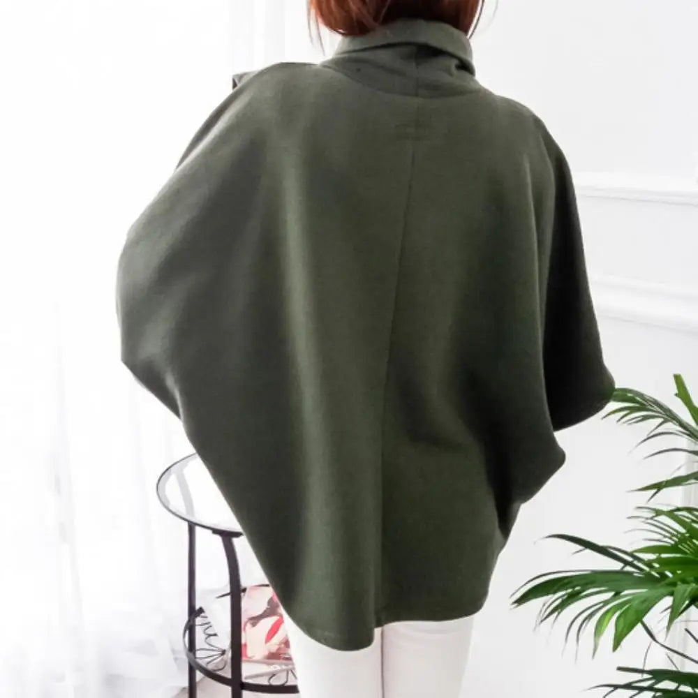 Poncho cruzado de cuello alto con mangas de murciélago y capucha lisa