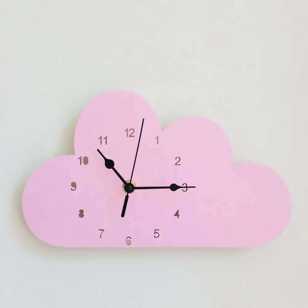Reloj de pared con forma de nube