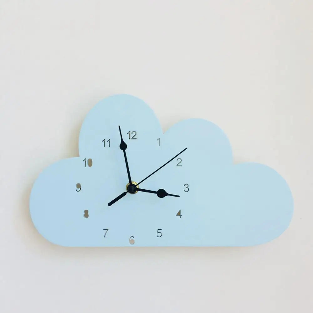 Reloj de pared con forma de nube