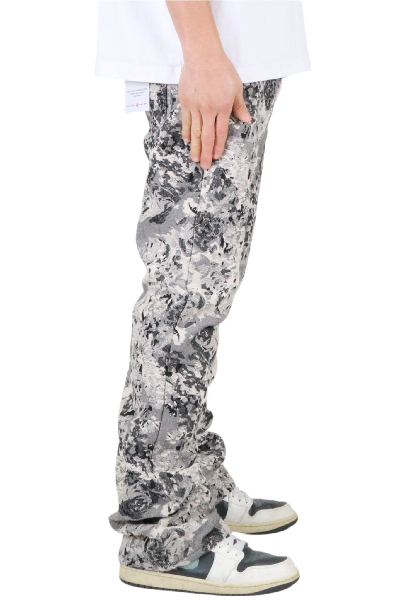 Pantalones vaqueros acampanados de corte apilado con jacquard premium para hombre de VISTA