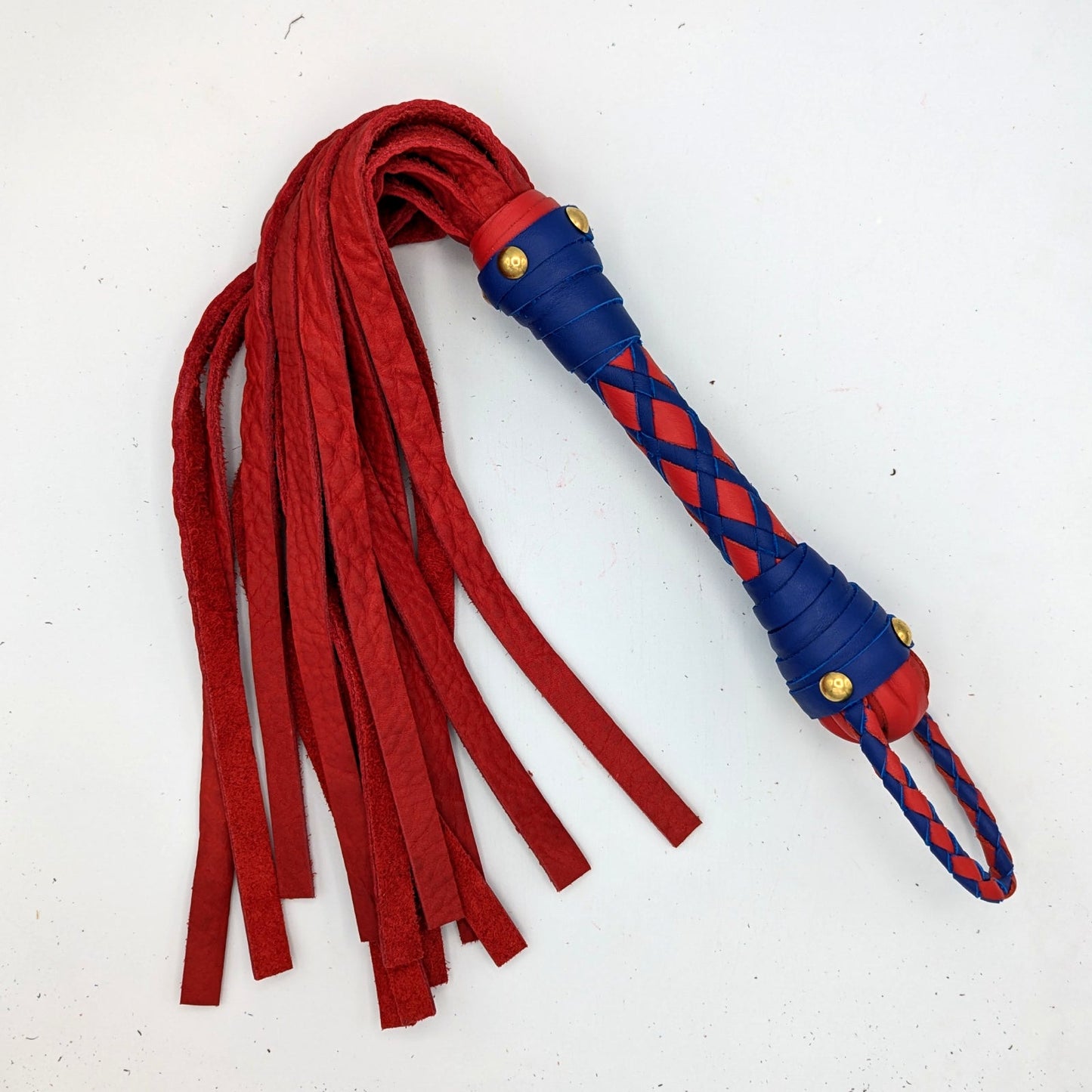 Flogger de piel de toro - Flogger de cuero - Personalizado por encargo