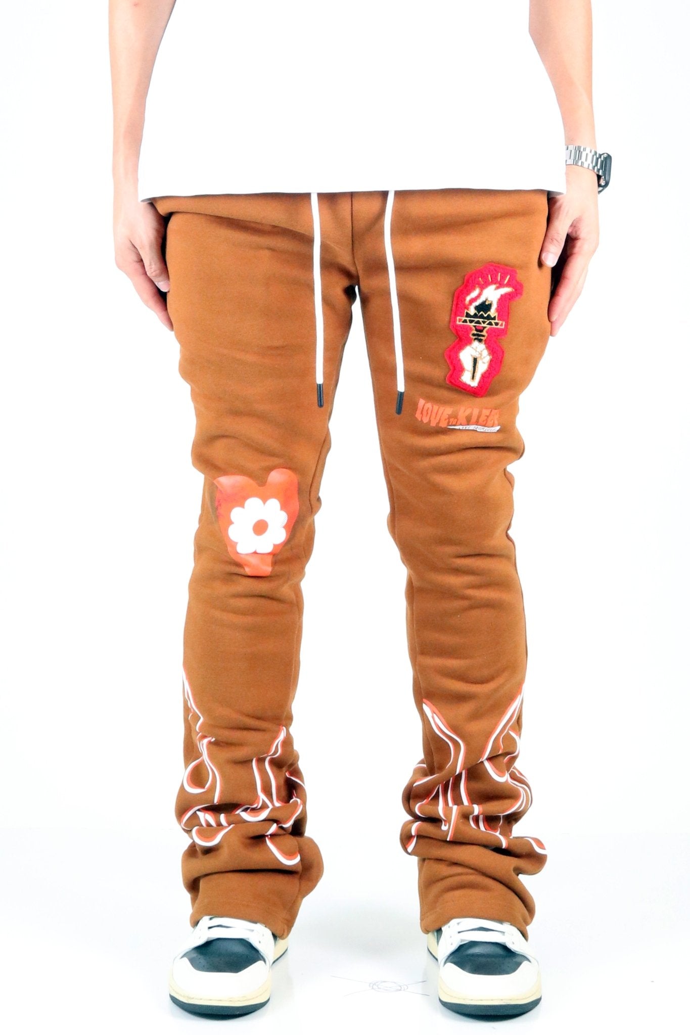 Pantalones acampanados ajustados con gráficos cepillados de peso pesado MORENA