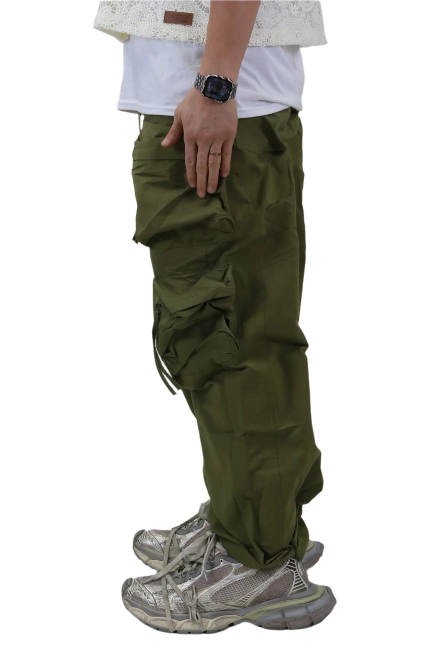 PANTALONES CARGO VONT DE CORTE ANCHO EN SARGA FINA DE NYLON