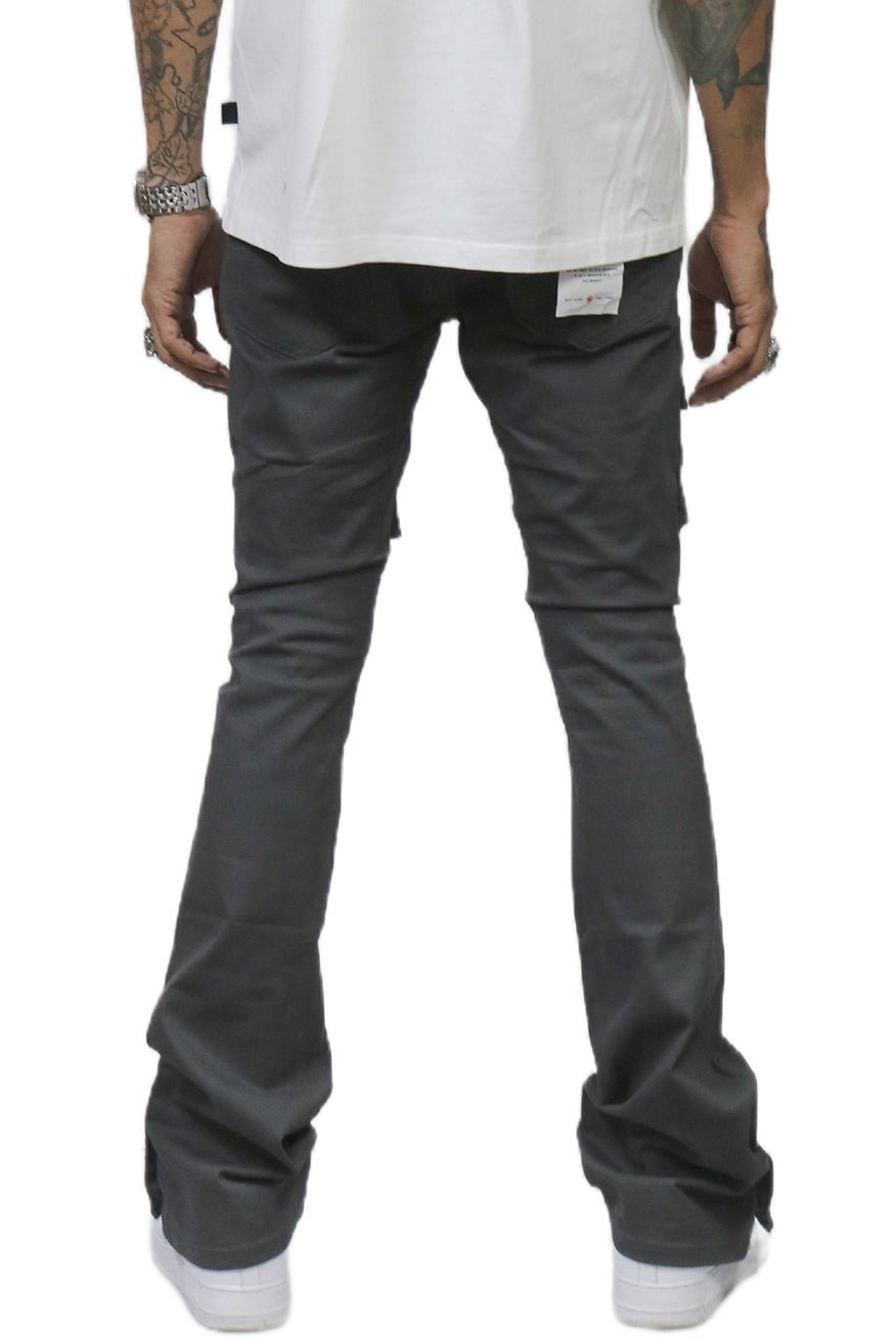 Pantalón cargo de sarga apilada acampanada premium para hombre de Gri con bolsillos multifuncionales