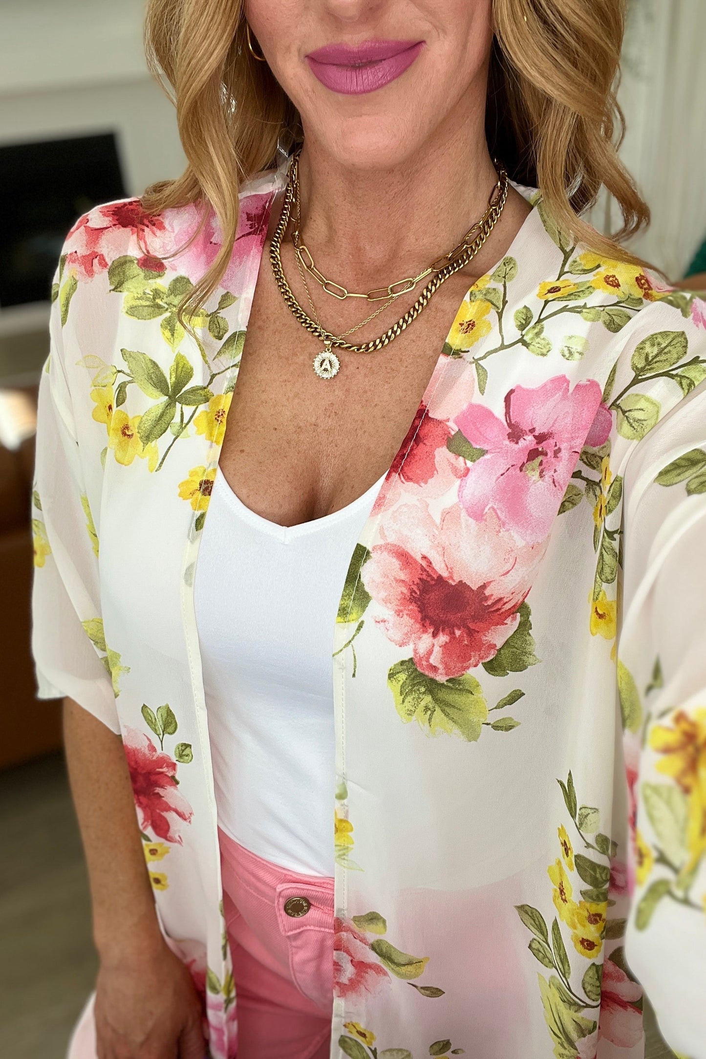 Sí, hicimos ese kimono floral en color marfil