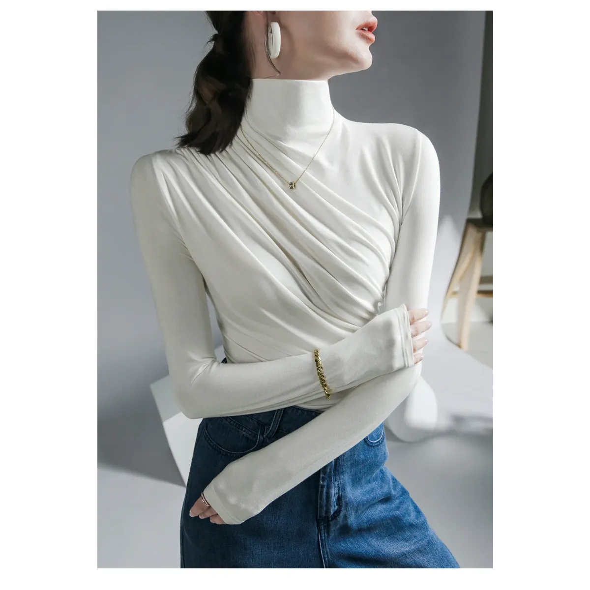 Top gótico plisado de cuello alto