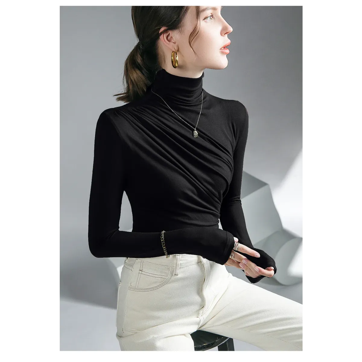 Top gótico plisado de cuello alto