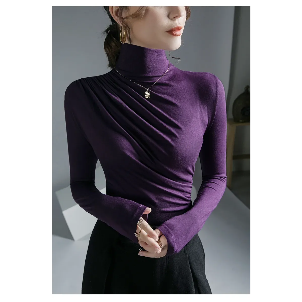 Top gótico plisado de cuello alto