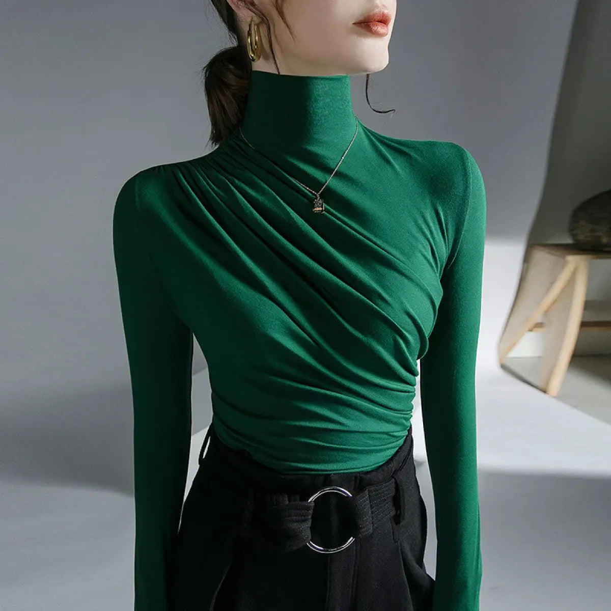 Top gótico plisado de cuello alto