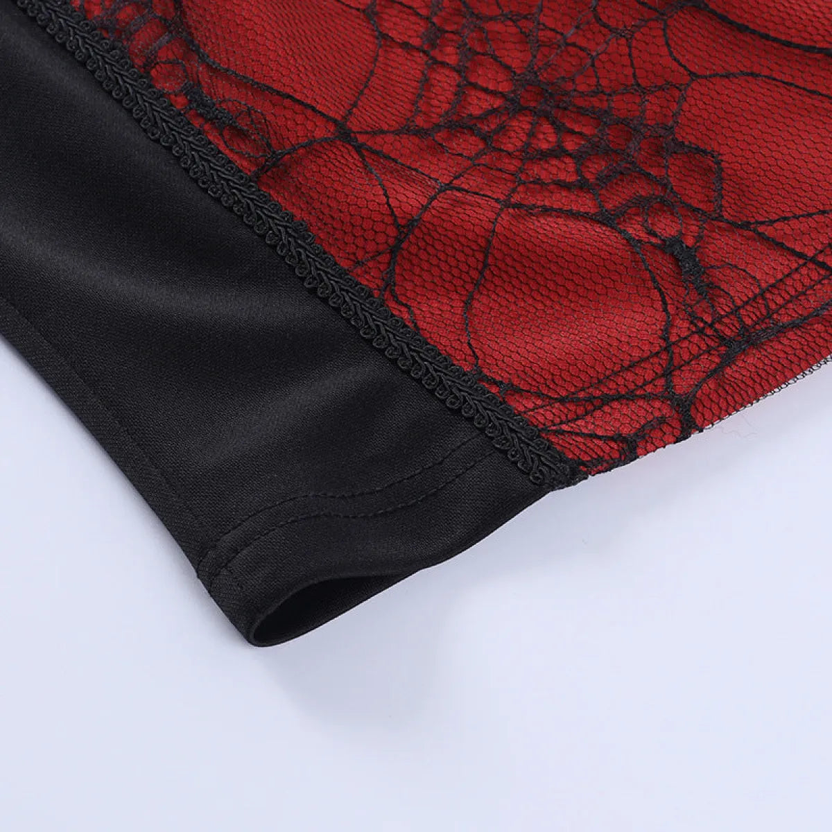 Top gótico de tirantes con encaje de araña