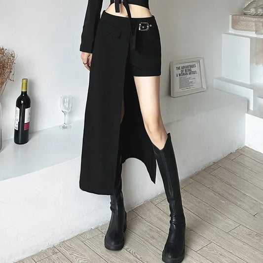 Minifalda gótica Techwear – Dobladillo irregular, detalle de hebilla, cintura alta