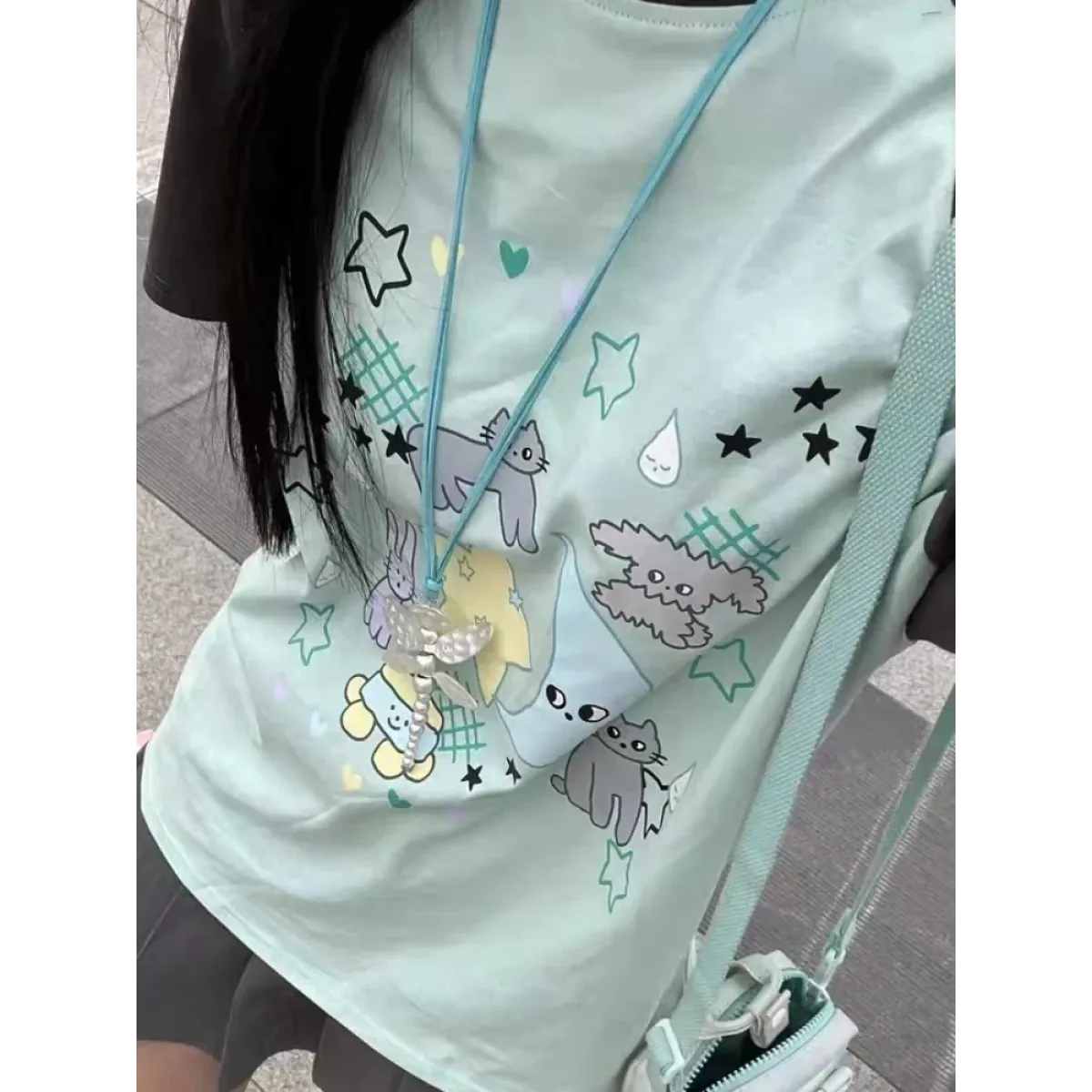 Camiseta casual con estampado gráfico