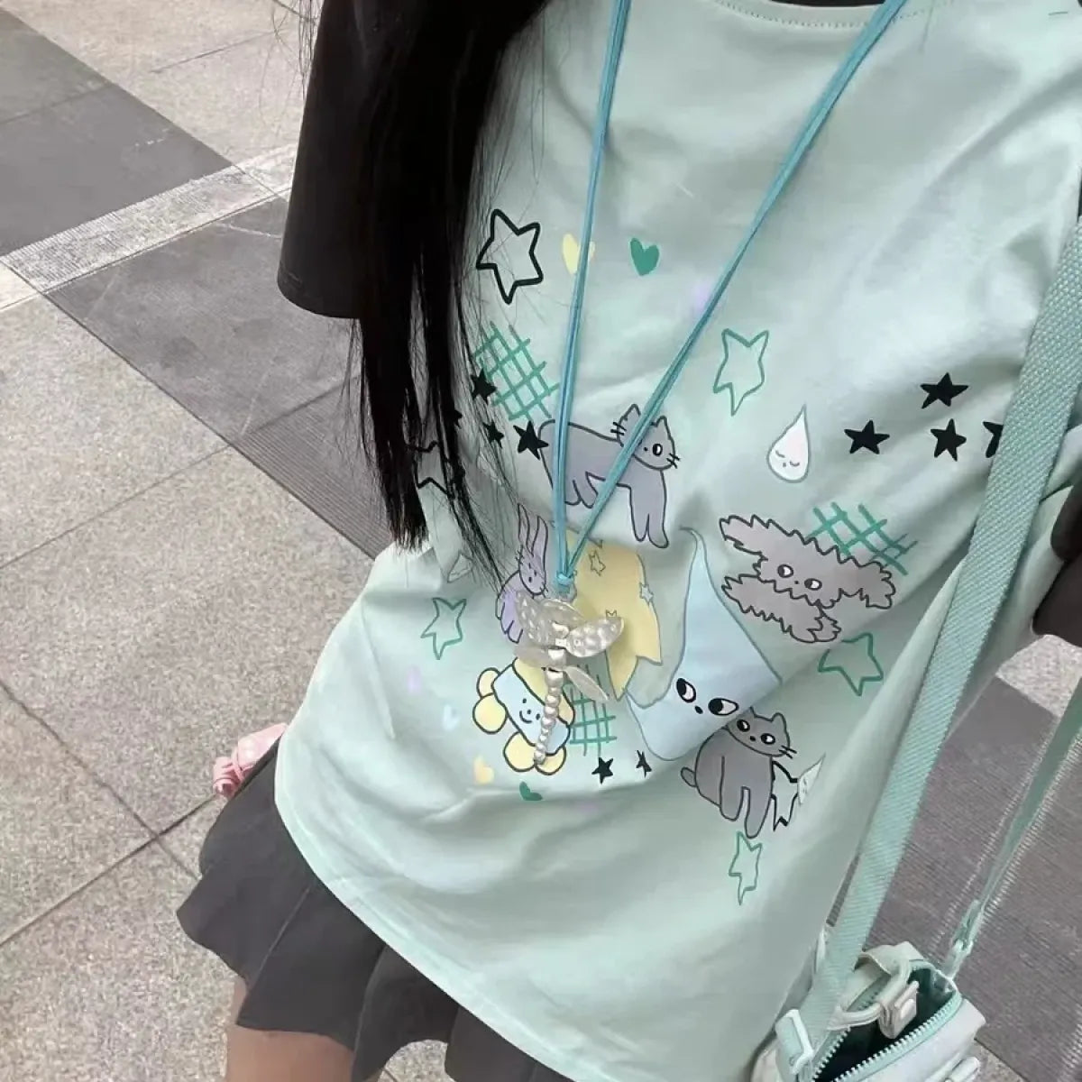 Camiseta casual con estampado gráfico
