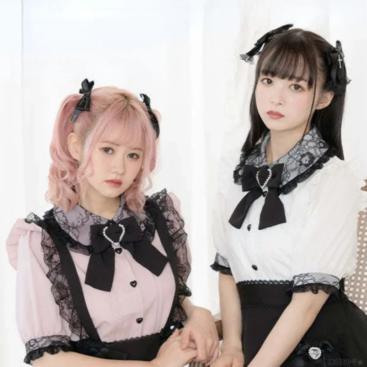 Blusa Kawaii Lolita de Encaje – Camisa Grunge Y2K con Lazo y Botones de Corazón