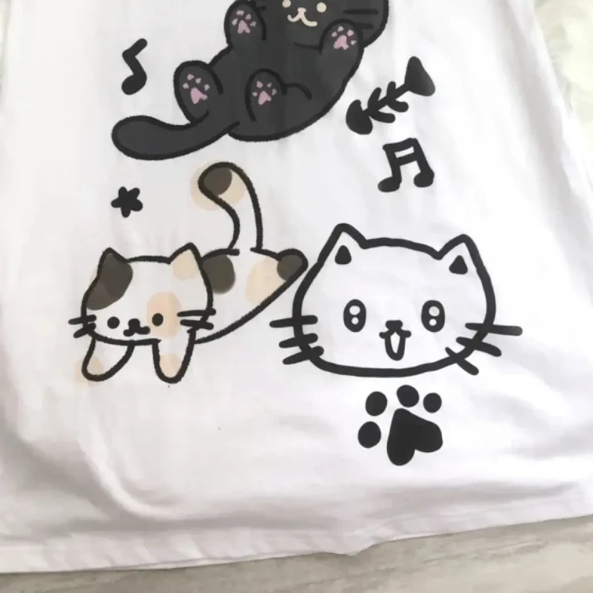 Camiseta con estampado de gato y hombros descubiertos – Top grunge kawaii Y2K