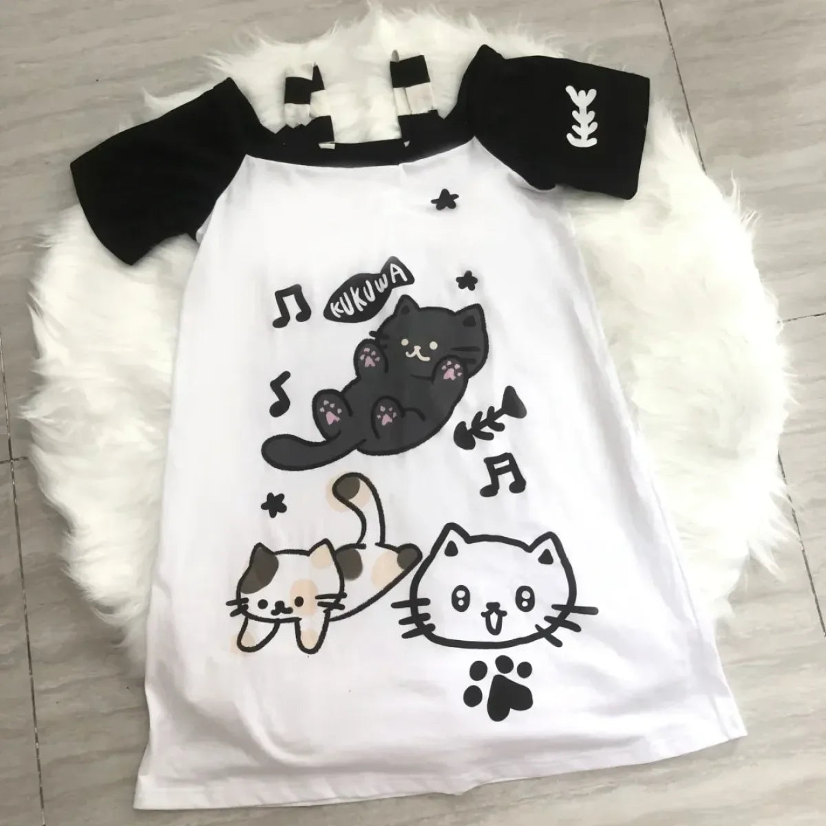 Camiseta con estampado de gato y hombros descubiertos – Top grunge kawaii Y2K