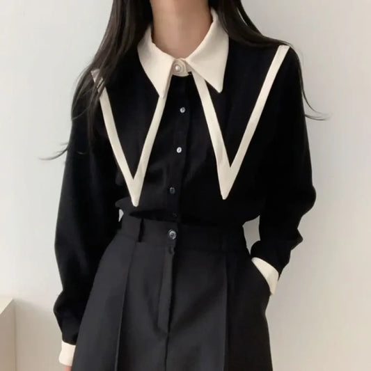 Blusa vintage con cuello de pico – Camisa elegante con botones y mangas abullonadas