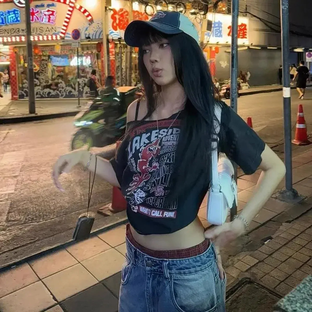 Camiseta negra con hombros descubiertos – Crop top grunge punk harajuku Y2K